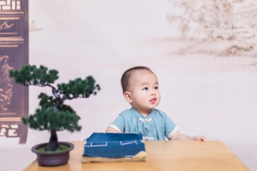 山西宝宝吐黄水是怎么回事 山西宝宝吐黄水是怎么回事